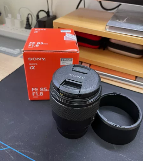 索尼镜头，85 f1.8，全身贴膜，全套包...