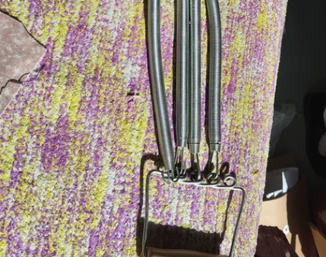 健身必备 弹簧扩胸器 感兴趣的话点“我想要...