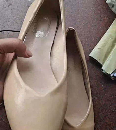 单鞋女春秋季2022新款韩版百搭浅口粗跟奶...