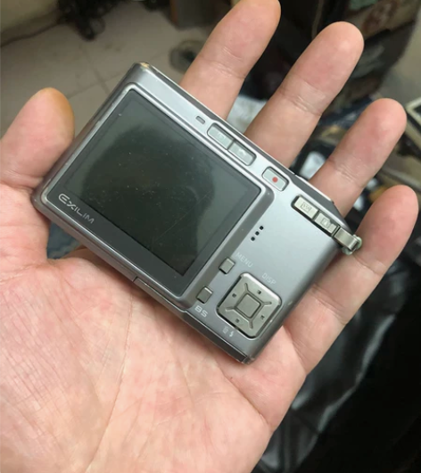 卡西欧EX-S500 本来正常使用的，突然...