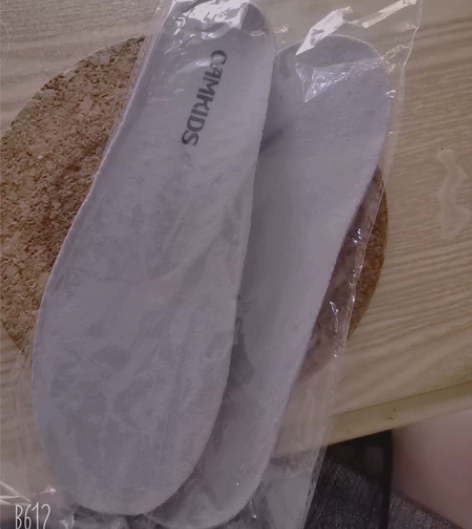 骆驼鞋垫，33码，很软，专卖店正品 18包...