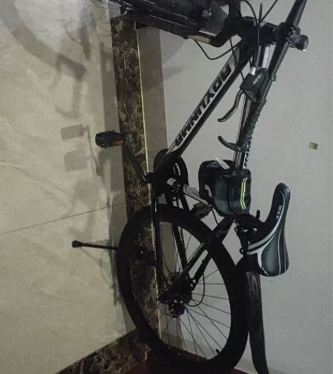 使用感受：买这个车半年了。日常骑去上班上学...