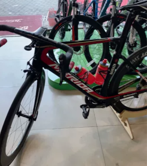 美利达瑞克多7800E巴林美美利达队版涂装...