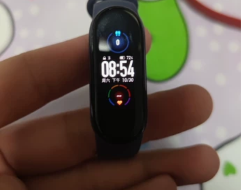 小米手环5NFC上班不需要，95新，充电线...