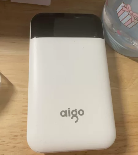 aigo充电宝，一万毫安大容量，九新，39...