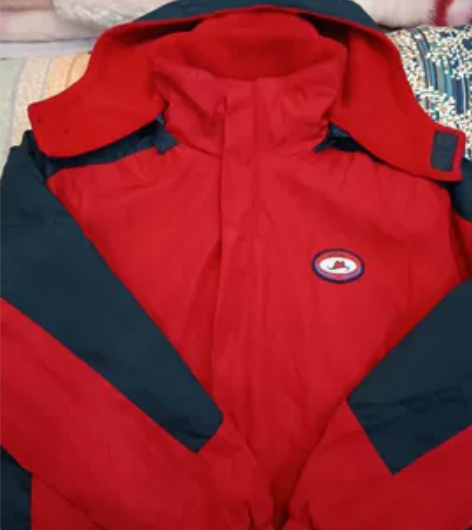 慈溪小学生校服6号一套，成色还可以，但不是...