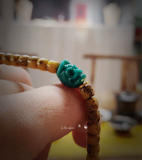 原矿松石【喜祖男爵】对耳8.8，1.6克，...