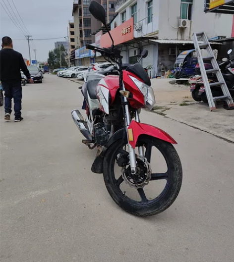 力帆150cc摩托车，顾客置换，车况牛牛的...