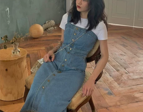 牛仔背带裙2021新款夏单排扣减龄百搭显瘦...