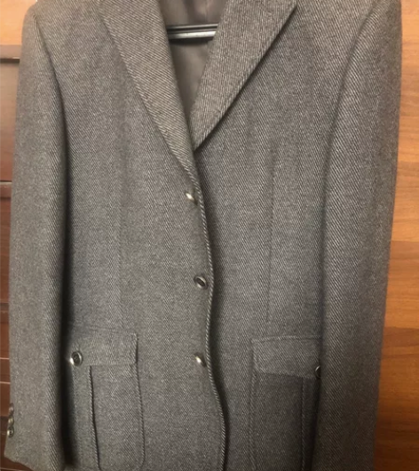 男士西服都是品牌店上千入的，裤子找不到了，...
