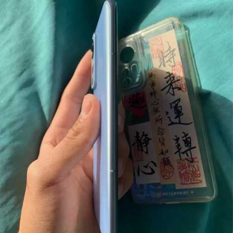 小米12 8+256  官方保修到明年6月...