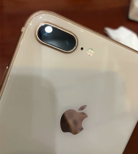 苹果8p  8plus   自用美版64G...