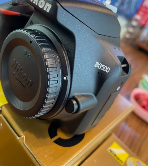 尼康D3500:3650元 尼康50/1....