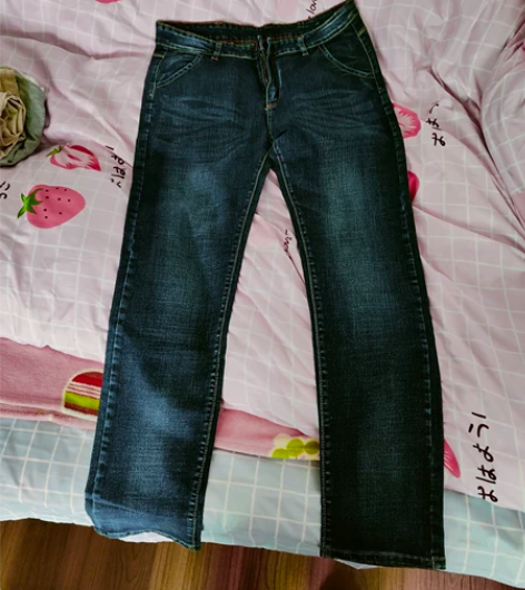 男士牛仔裤，全新，34尺码，适合偏瘦的男人...
