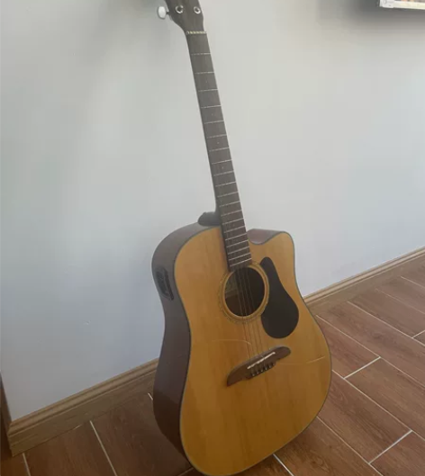 吉他闲置低价转让 感兴趣的话点“我想要”和...