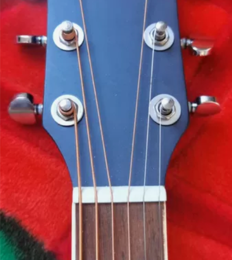 rosen民谣吉他,八成新 换过两根琴弦和...