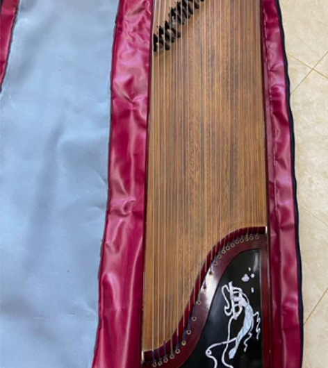 个人闲置扬州爱乐品牌163演奏级的古筝,琴...