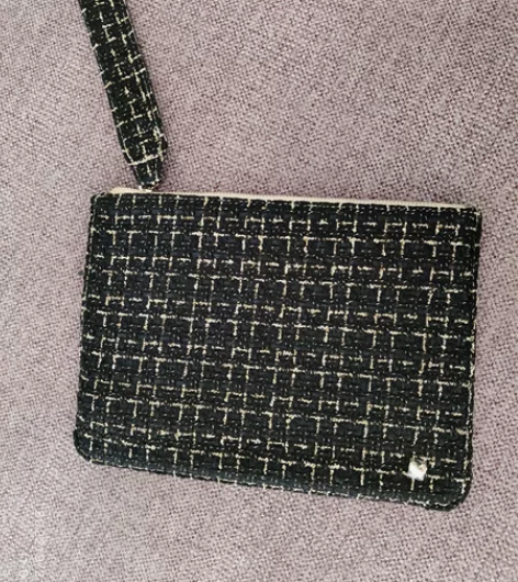 ELLE时尚小香风女士手拿包，原包装、全新...