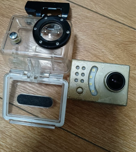 出闲置伊拉克成色山狗运动相机,这个机子没有...