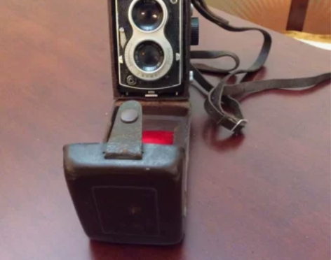 老古董海鸥牌双镜头照相机 喜欢收藏的朋友注...