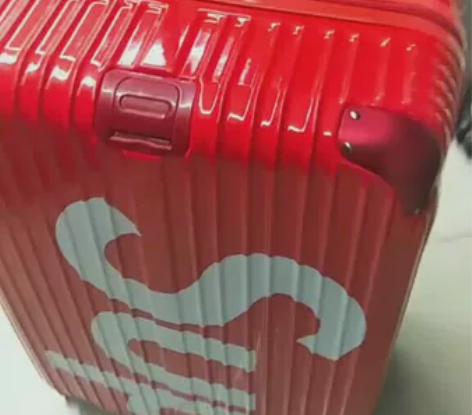 抖音网红爆款SUPERME拉杆箱sup拉链...