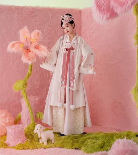 出七月夕汉服s码 绒绒 短衫绣花齐胸吊带裙...