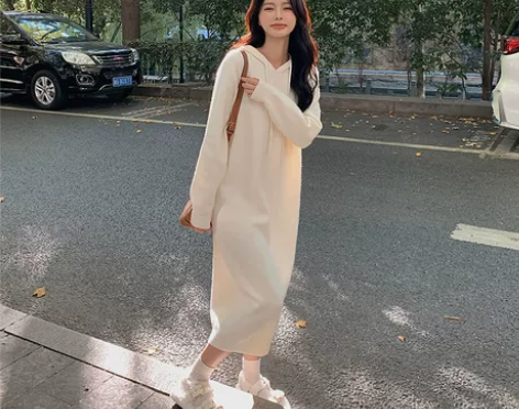 配大衣内搭裙宽松显瘦懒惰风连帽针织连衣裙女...