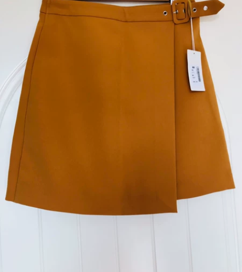 全新A字裙短裙 高级订制实体店入 上海衡山...