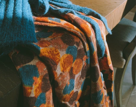 【韩代同步】灯芯绒加厚撞色油画复古女秋冬碎...