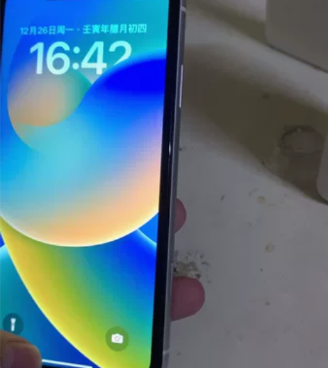 苹果11，换的原装后压屏，电池90，128...