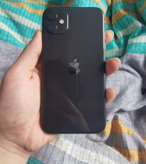 苹果11 64g 美版有锁 配合卡贴使用 ...