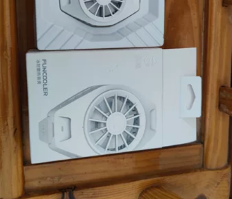 黑鲨冰封散热背夹，买来没用过几回就一直闲置...