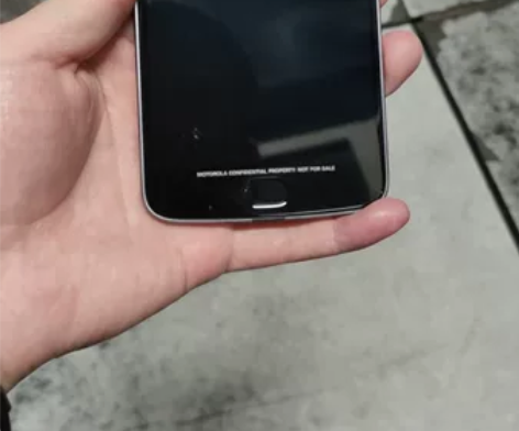 摩托罗拉Z2PLAY工程机双卡双待4+64...