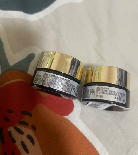 两个雅诗兰黛眼霜3ml 40包邮。就一组 ...