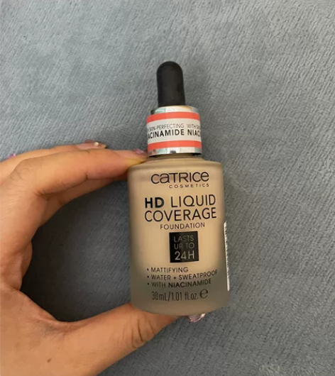 珂萃丝Catrice24小时滴管粉底液遮瑕...