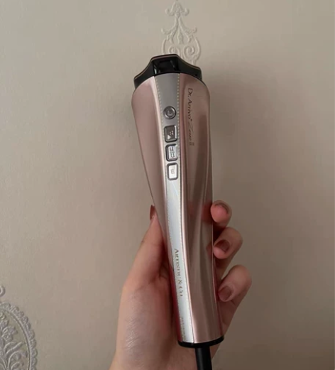 闲置宙斯二代美容仪 转让原因做代购手上囤有...