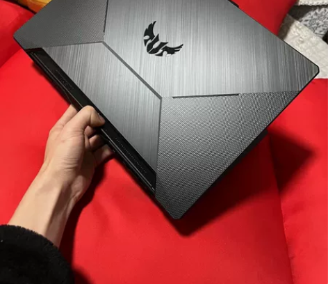 10代i7 1650ti华硕飞行堡垒8吃鸡...