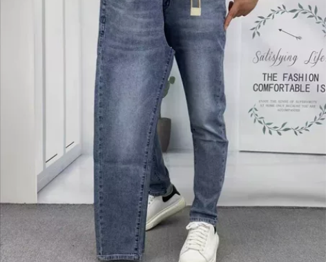 男士春夏天空男修身牛仔裤，版型质量非常不错...