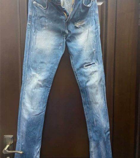 ZARA 男式牛仔裤 感兴趣的话点“我想要...