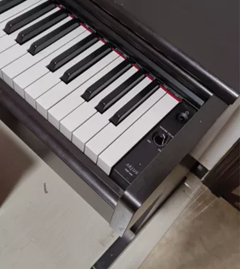 雅马哈电子钢琴基本全新，有需要要的可以留言...