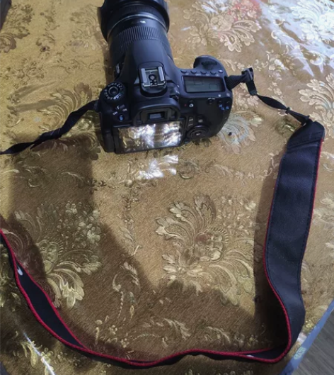 佳能60D单反相机，9成新带镜头.只用过几...