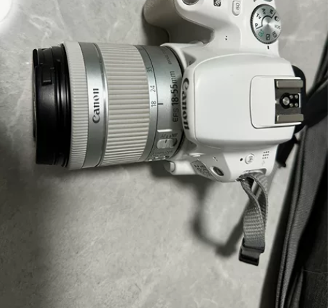 出售佳能200D 18-55mm镜头自用单...