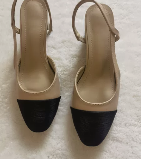 小香风经典拼色单鞋37码，全新全新。便宜卖...