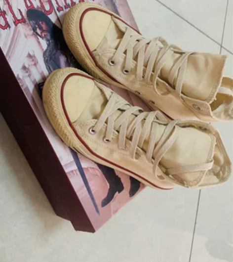 正版匡威，原价300+ 闲置好几年，现在3...