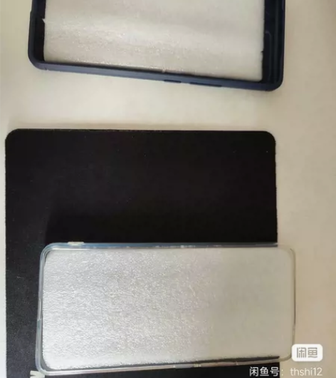 iqoo10手机壳 闪魔钢化膜，全新，一共...