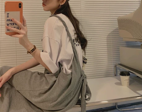 ?灰色背带裙女夏薄款设计感宽松休闲开叉连衣...