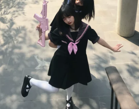 恋爱药剂注射器海军领连衣裙女春夏季学院风黑...