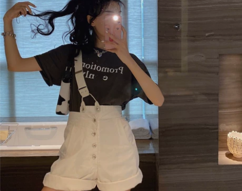 不规则单肩背带牛仔裤女2021年新款高腰卷...