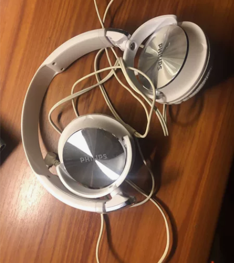 飞利浦耳机 感兴趣的话点“我想要”和我私聊...