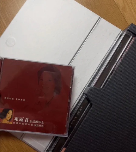 邓丽君全集 正版8CD 已拆封 轻微磨损 ...